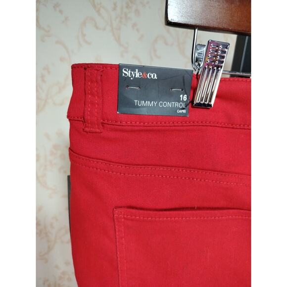 Women's Style&Co. Tummy Control Red Capri Size 16 - Picture 7 of 11